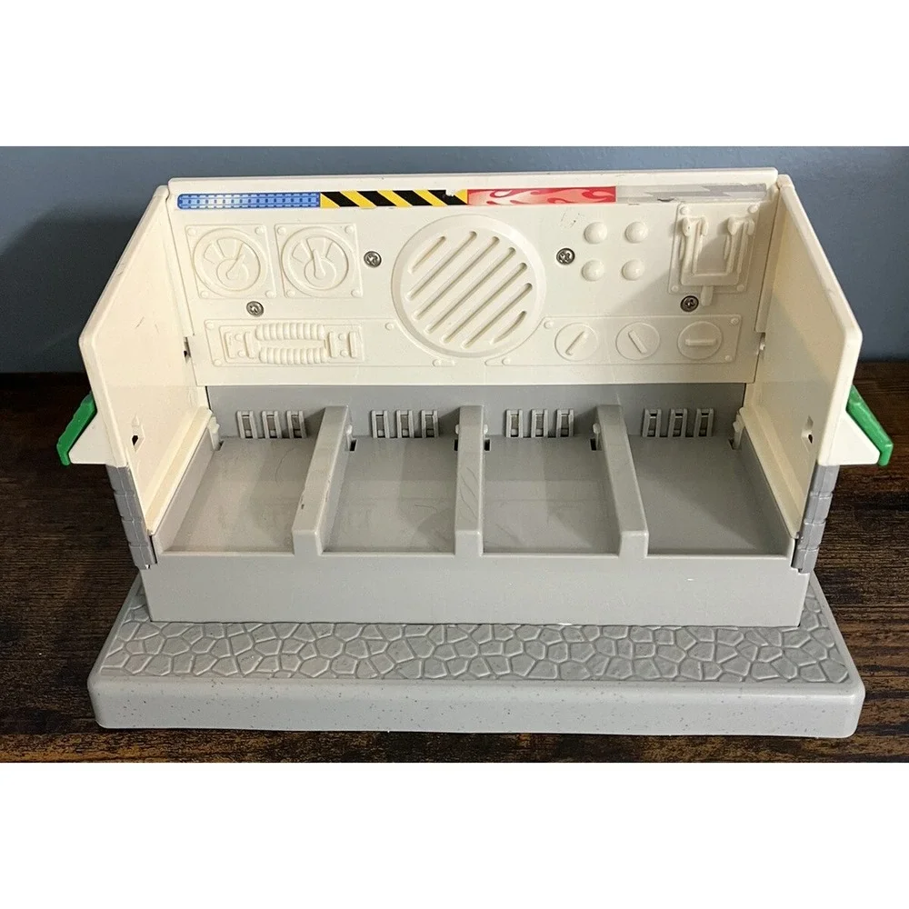 Fisher Price GeoTrax Tracktown Railway Remote Depot Terminal